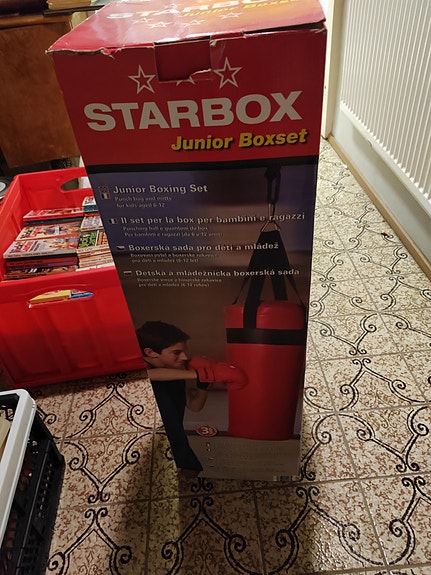 Starbox Junior Boxset nyrkkeilysäkki ja hanskat lapsille