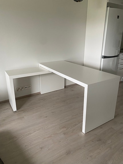 Ikea MALM työpöytä