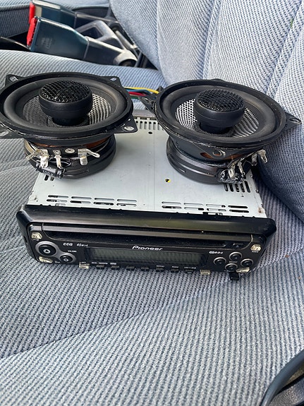 Pioneer autosoitin ja kaiutin elementit