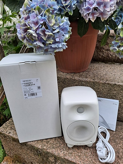 Genelec G2 pari