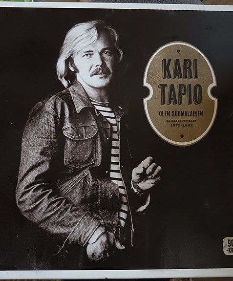 Kari Tapio boxi + kirja