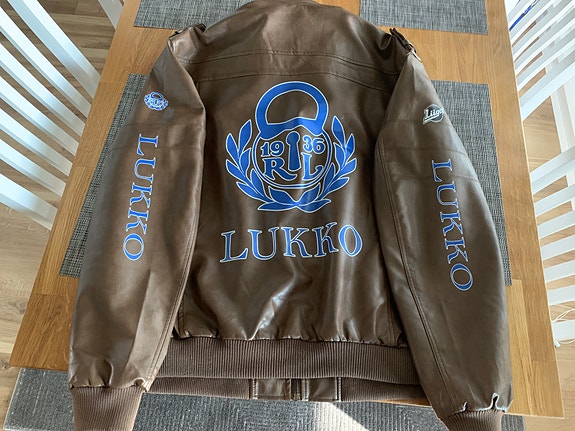 Rauman Lukon hieno takki