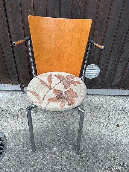 Edulliset lisätuolit