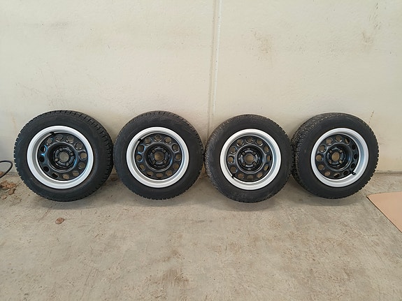 14" Nastarenkaat 4x100 vanteilla