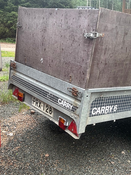Carry 6 peräkärry lisälaidoilla