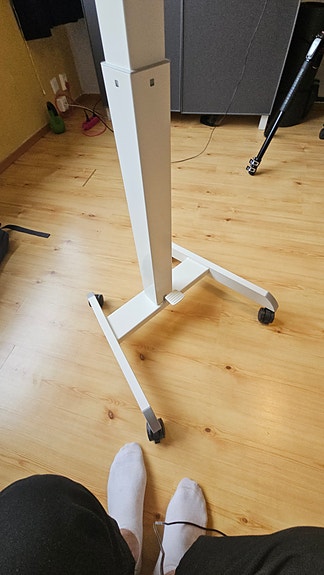 ErgoFinland GetUpDesk Tilt säädettävä pöytä, valkoinen