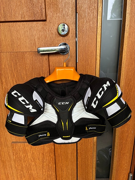 CCM Tacks Pro 9060 rintapanssari (Jr medium)