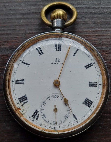 Omega taskukello 1900-luvun alusta