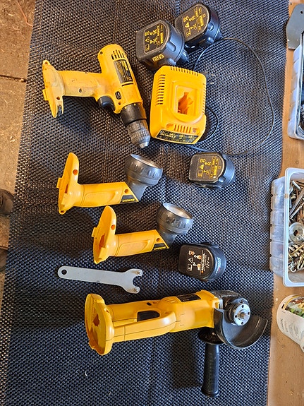Dewalt koneita ja akkuja