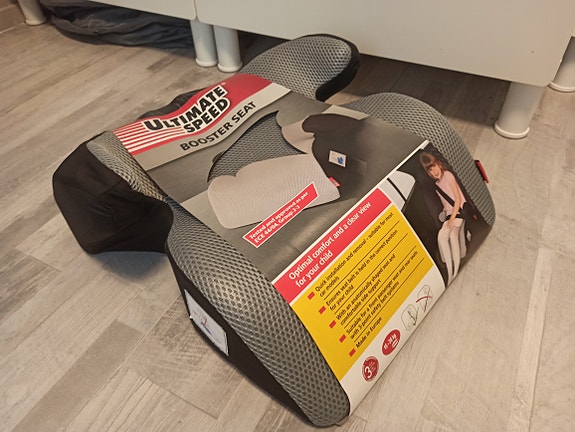 Lasten istuinkoroke autoon