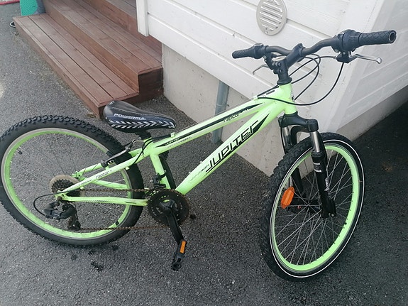 Jupiter rastor pyörä 24 tuumaa