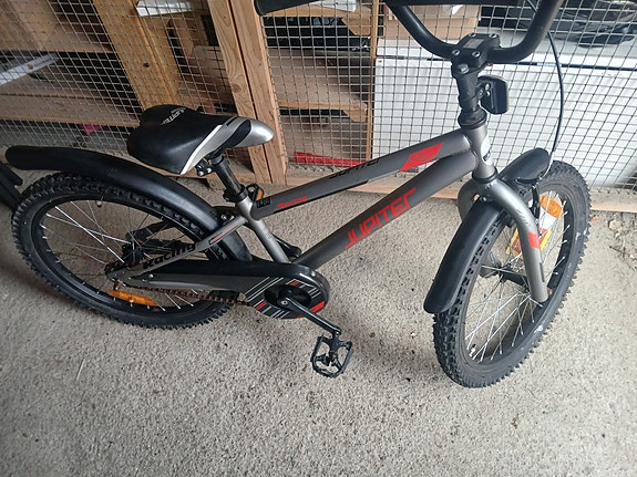 Pyörä 20 tuumainen Jupiter Racing,kuin uusi.