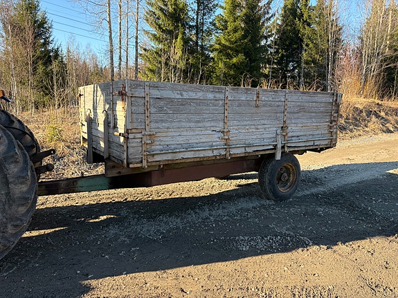Traktorin kippikärry