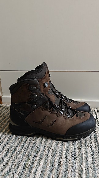 Vaelluskengät Lowa Camino GTX 41,5