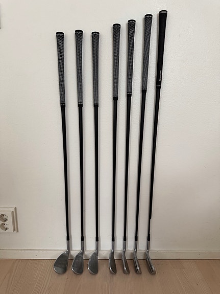 Ping G700 (Blue Dot) R-Flex raudat grafiittivarsilla