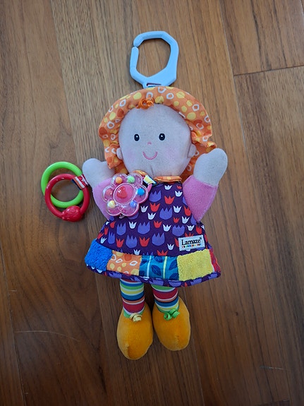 Lamaze Emily-nukke vauvalle
