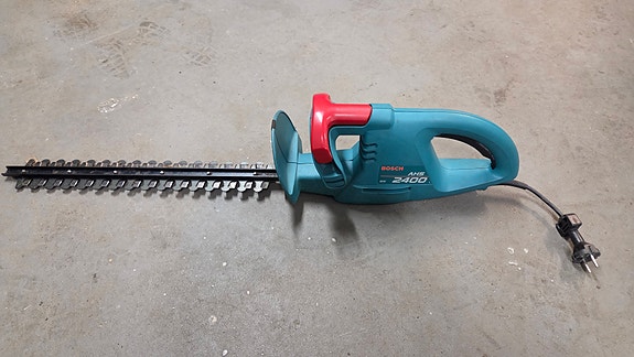 Bosch AHS 2400 pensasleikkuri