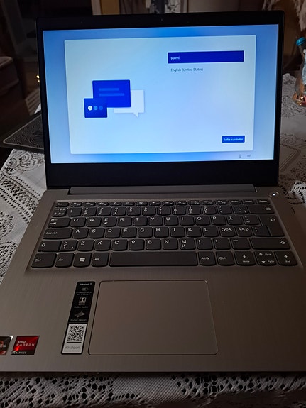 Lenovo kannettava tietokone 14" hopea