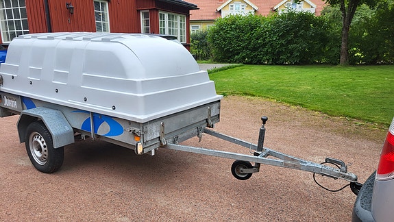 Juhta 750LK kuomulla ja kipillä