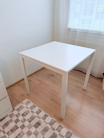 Ikea pöytä valkoinen