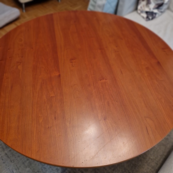 Pyöreä pöytä 110 cm pähkinä