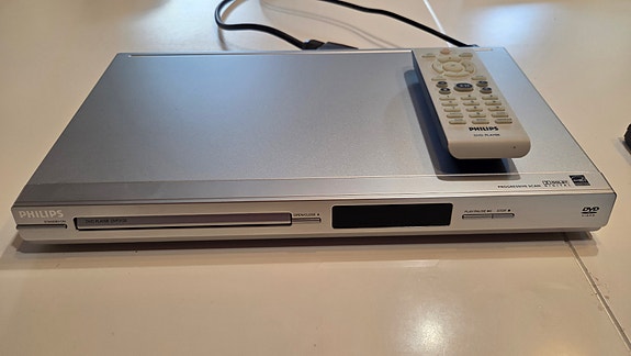 Philips DVD-soitin kaukosäätimellä