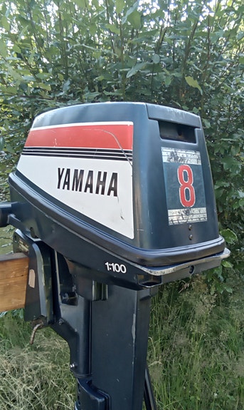 YAMAHA 8 hp