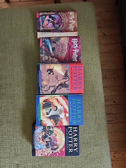 Harry Potter -kirjasarja englanniksi, 5 kirjaa