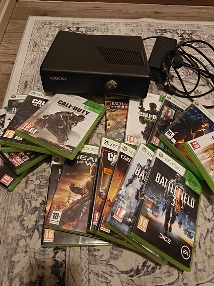 Microsoft Xbox 360 pelikonsoli ja pelejä