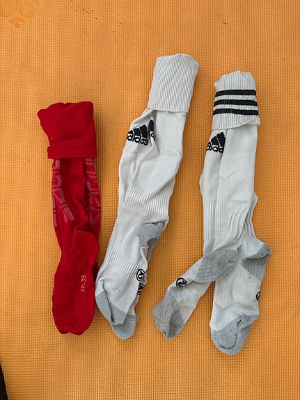 Adidas jalkapallo sukkia