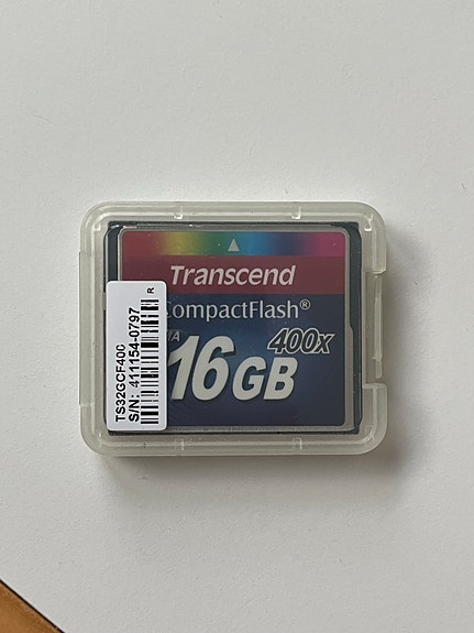 Transcend CompactFlash 16GB 400x UDMA -muistikortti + suojakotelo