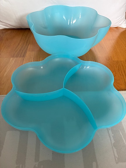 Tupperware tarjoiluastia, 5,6l.