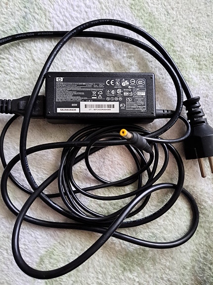 HP laturi, 65 W