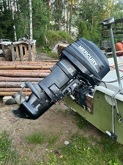 Mercury 20 hv perämoottori korjattavaksi/varaosiksi