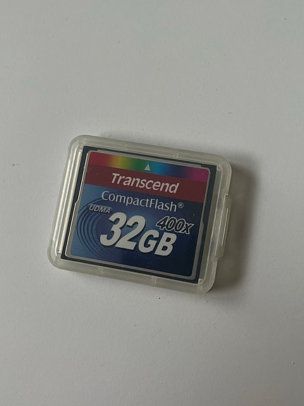 Transcend CompactFlash 32GB 400x UDMA -muistikortti + suojakotelo