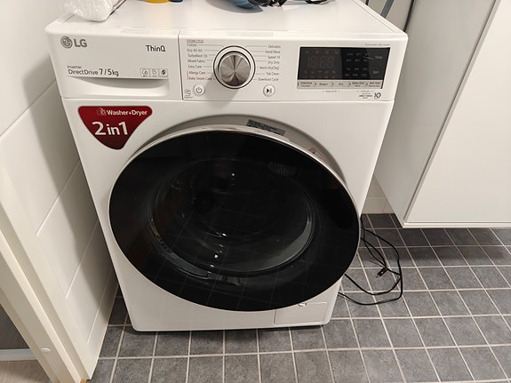 LG kuivaava pyykinpesukone