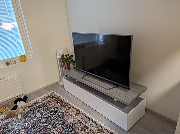 Jysk Toftlund harmaan valkoinen tv-taso