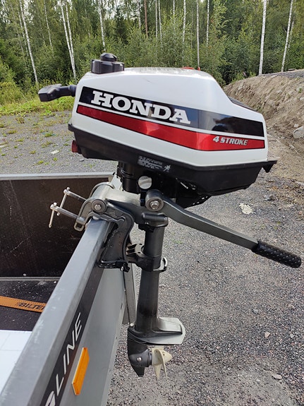 Honda  4-tahti 2hp lyhytriki
