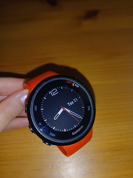 Garmin Forerunner 45 urheilukello / aktiivisuusranneke