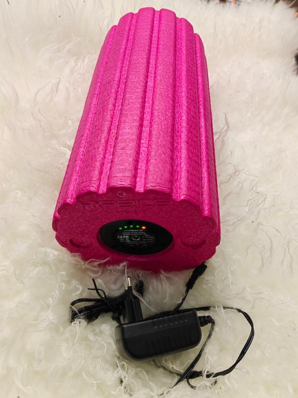 Hierontarulla värisevä Hyperice Vyper pinkki