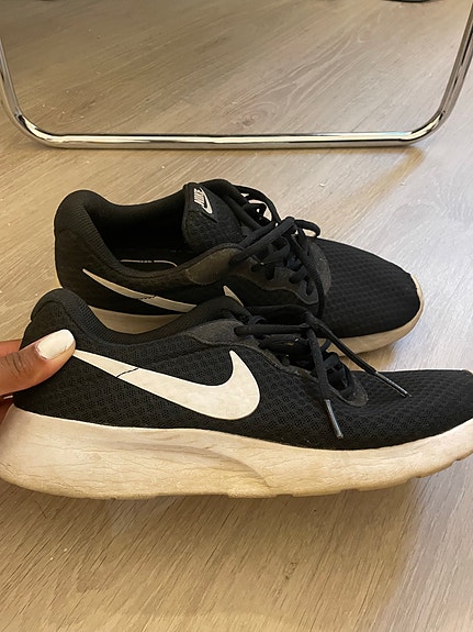 Nike juoksulenkkarit koko 41 musta