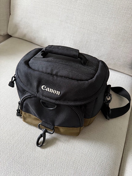 Laadukas Canon Gadget Bag 100EG Shoulder / kameralaukku musta/oliivi
