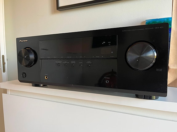Pioneer VSX-421-K AV-viritinvahvistin musta