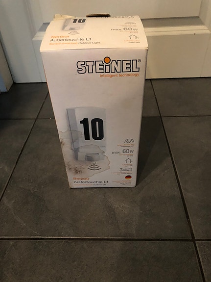 Valaisin liiketunnistimella