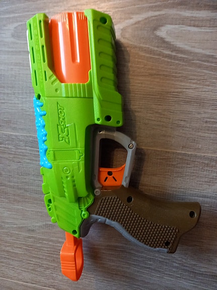 X-Shot rapid fire rumpulippaalla