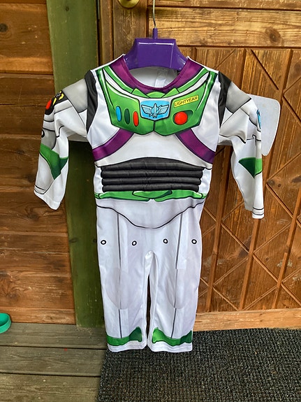 Toystorysta tutun Buzz Lightyearin asu