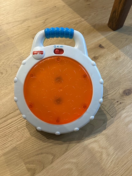 Fisher-Price lelu rumpukone / musiikkilelu kahvalla