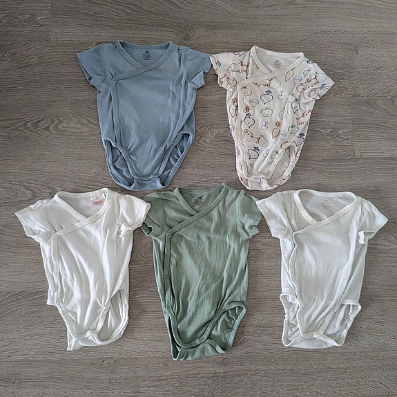 H&M vauvan lyhythihaiset bodyt 68, 5 kpl