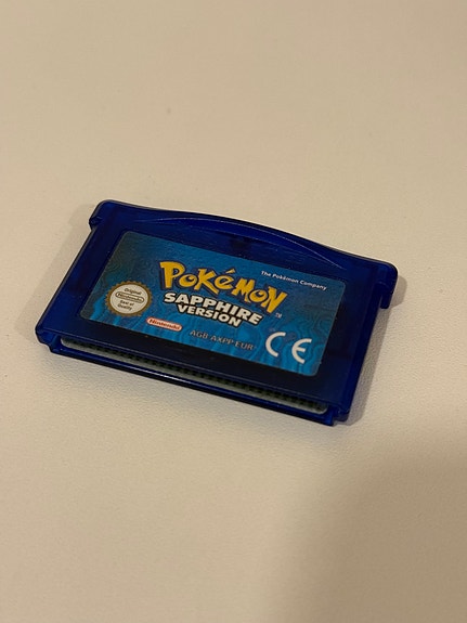 Nintendo Game Boy Advance Pokémon Sapphire peli