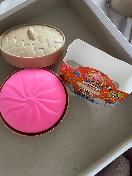 Squishy Dumplings- Neon pinkki 10cm